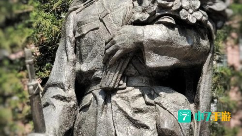 战争塑像